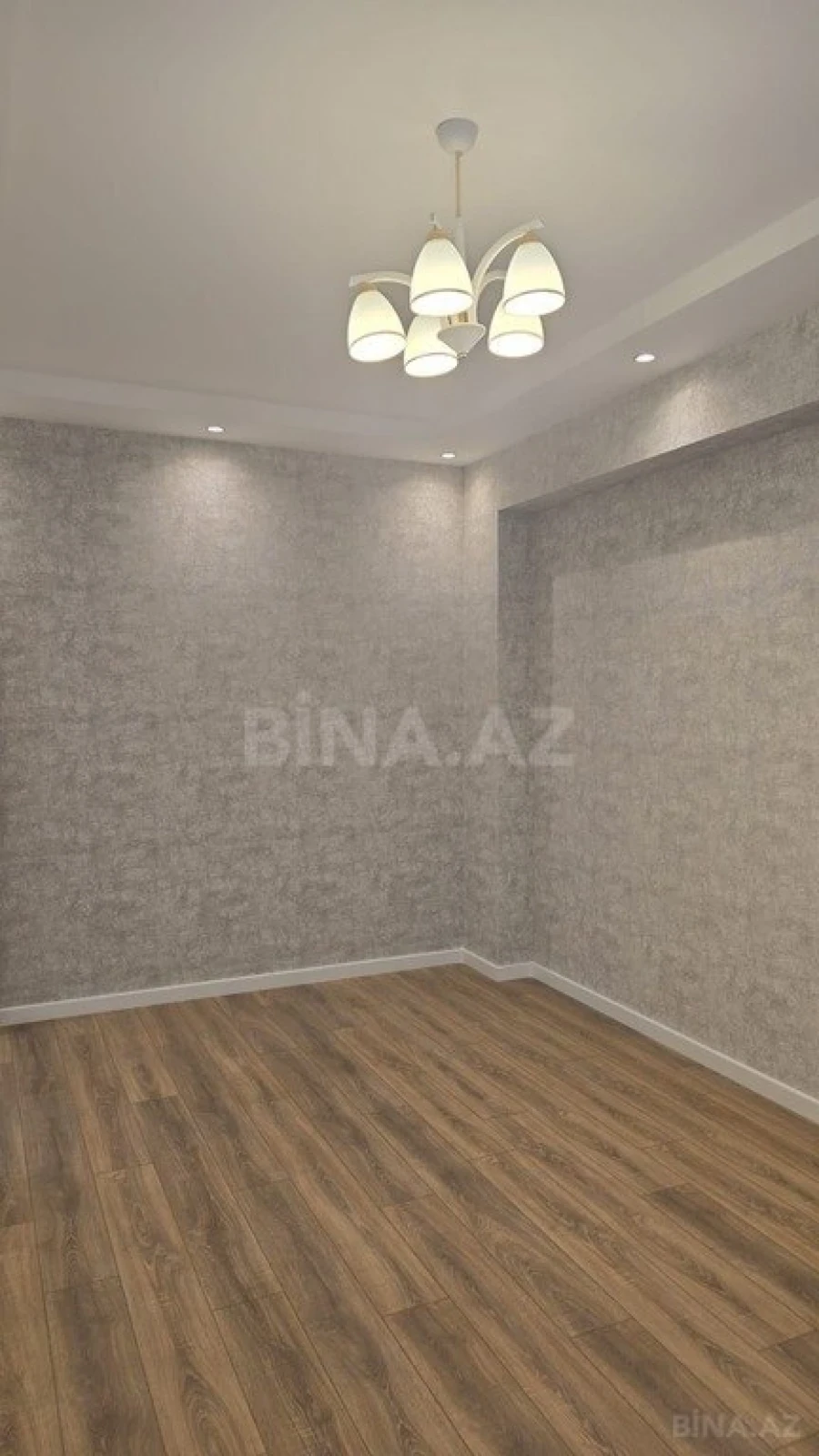 Satılır 2 otaqlı mənzil 74.5 m²
