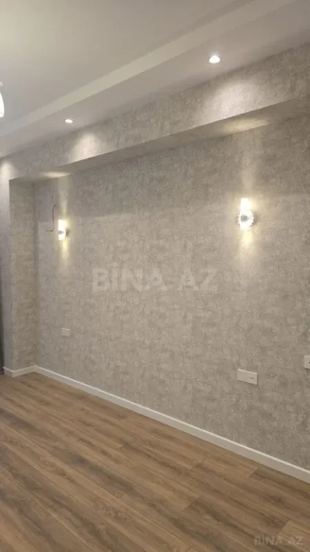 Satılır 2 otaqlı mənzil 74.5 m²