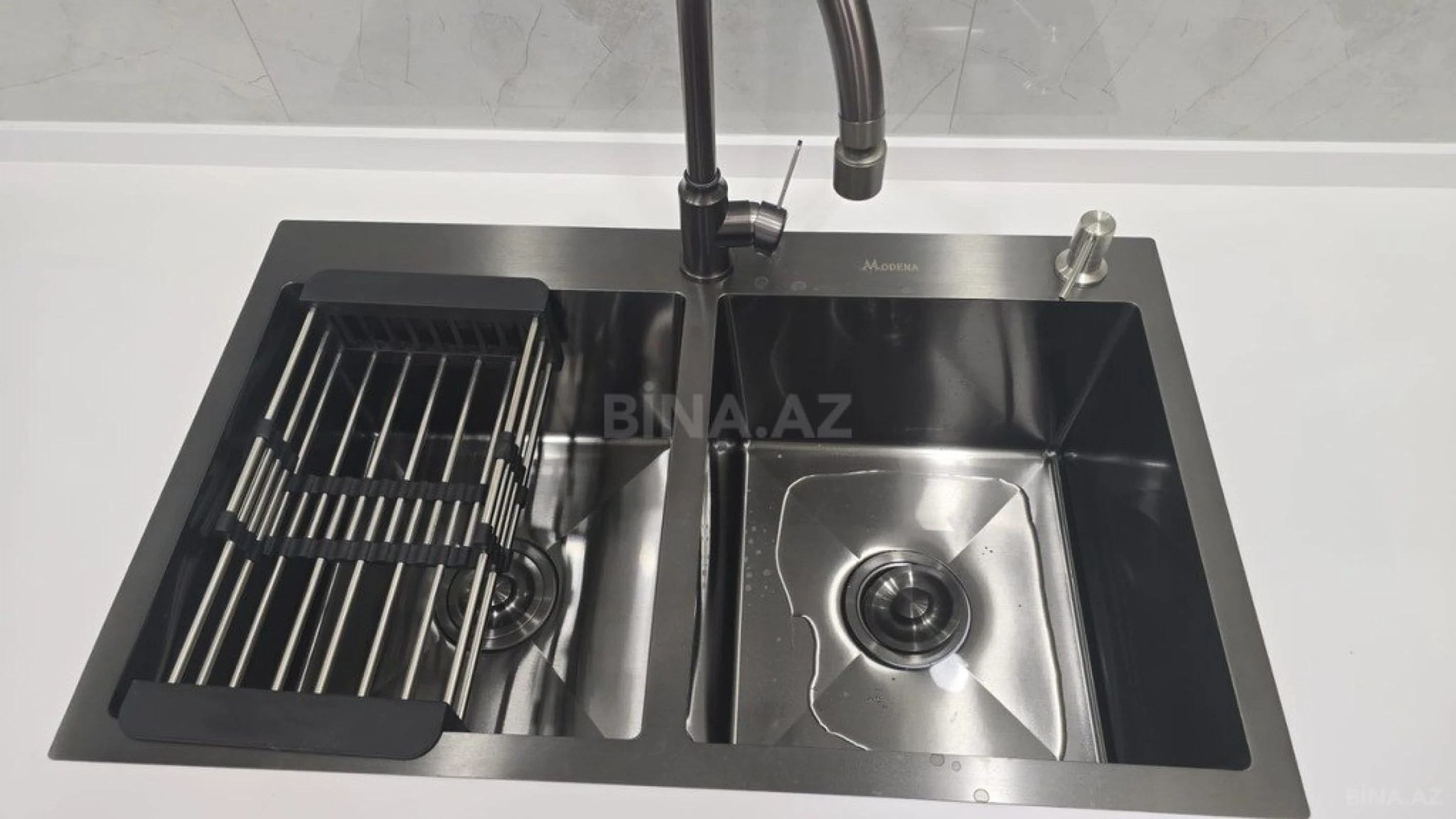 Satılır 2 otaqlı mənzil 74.5 m²