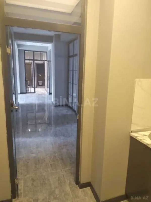 Kirayə verilir 7 otaqlı ofis 216 m²