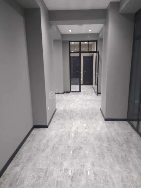 Kirayə verilir 7 otaqlı ofis 216 m²