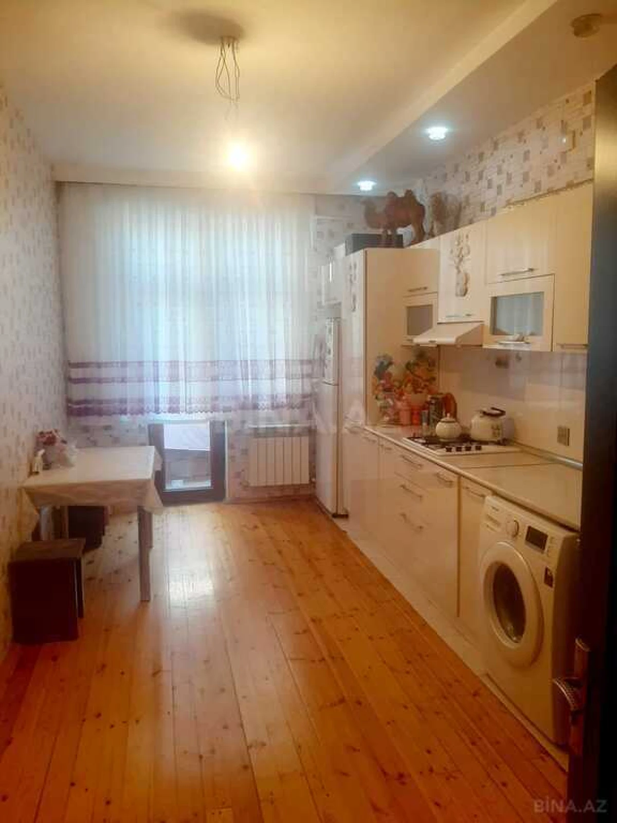 Satılır 4 otaqlı mənzil 147 m²