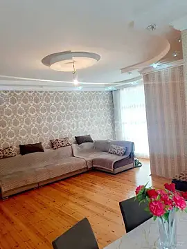 Satılır 4 otaqlı mənzil 147 m²