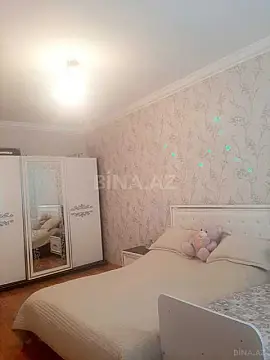 Satılır 4 otaqlı mənzil 147 m²