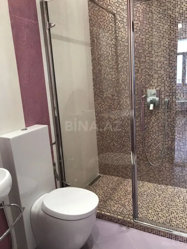 Satılır 4 otaqlı mənzil 176 m²