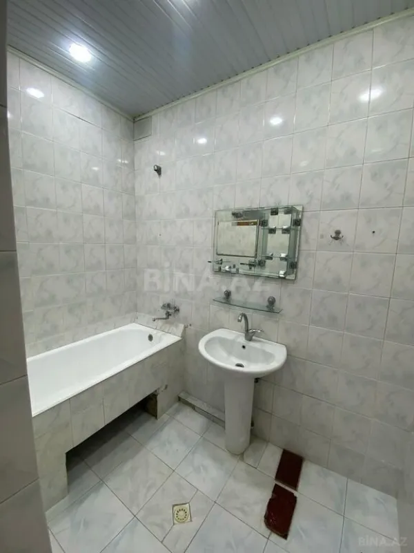Satılır 8 otaqlı həyət evi 450 m²