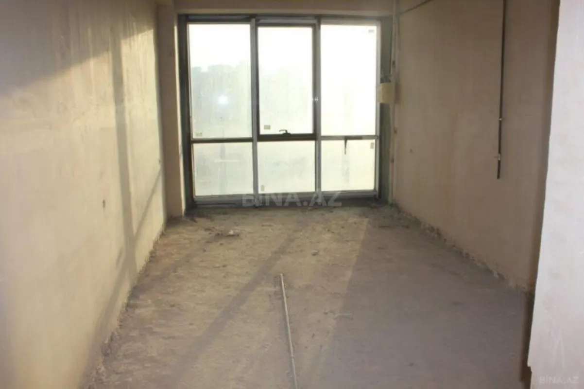 Satılır 3 otaqlı mənzil 125 m²