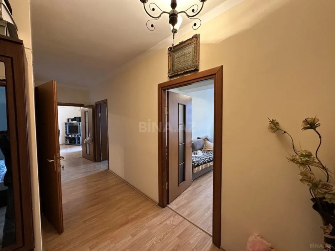 Satılır 3 otaqlı mənzil 110 m²