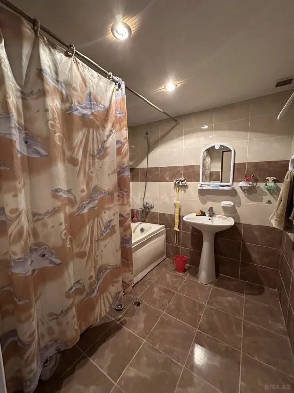 Satılır 3 otaqlı mənzil 110 m²