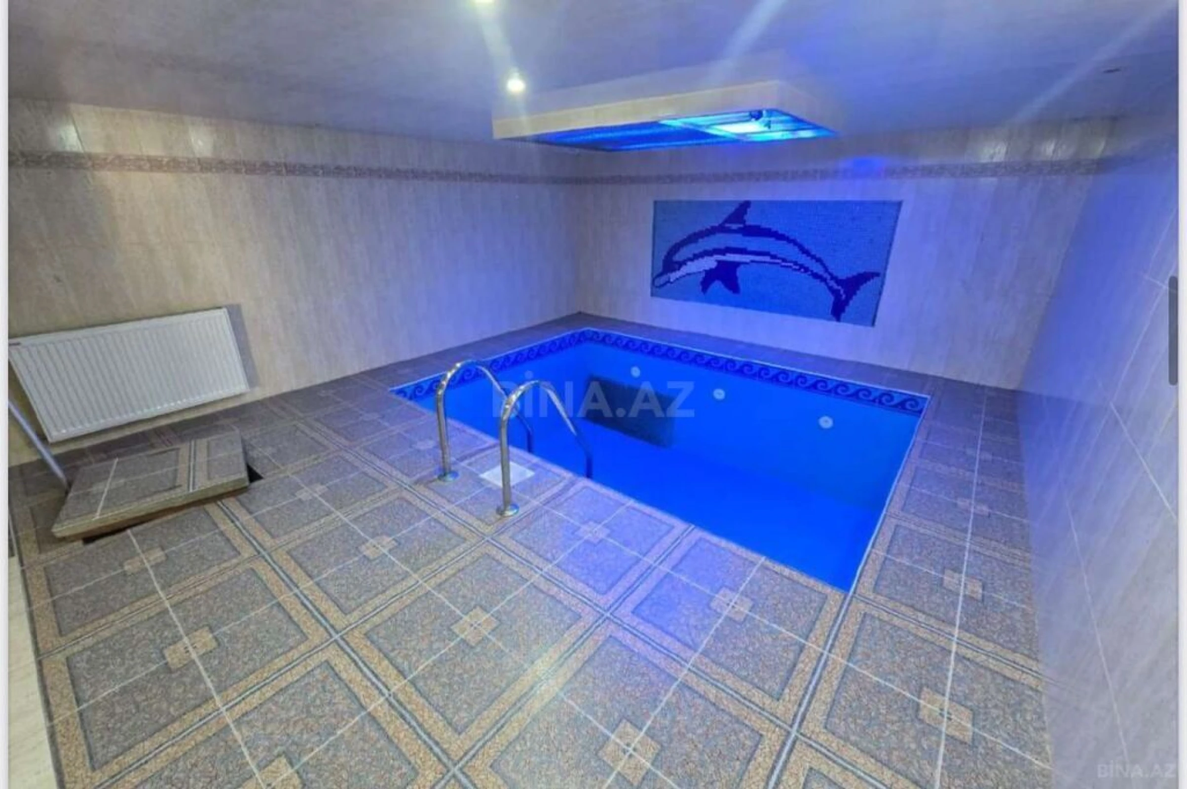 Satılır 11 otaqlı həyət evi 1050 m²