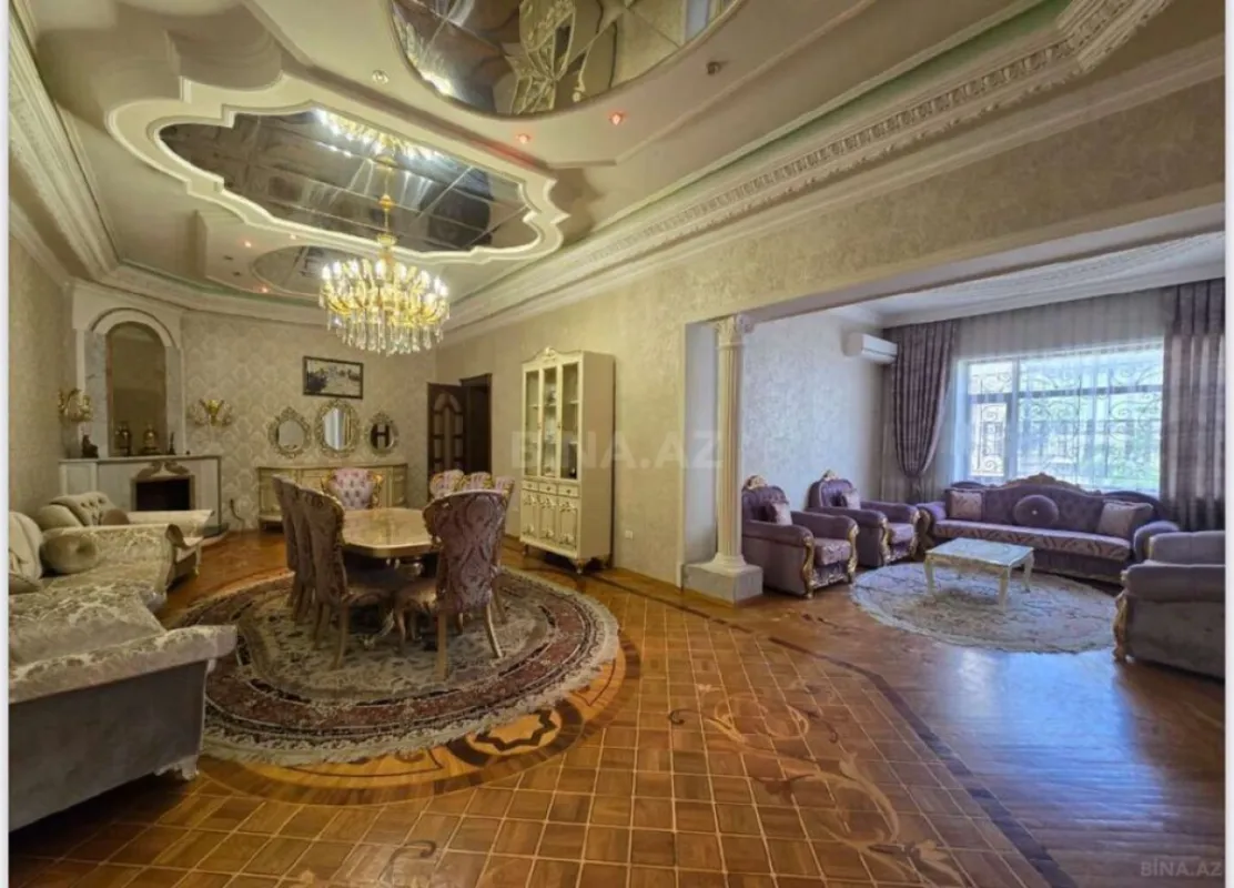 Satılır 11 otaqlı həyət evi 1050 m²