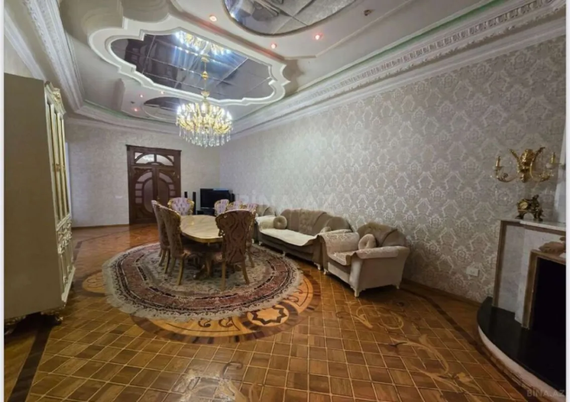 Satılır 11 otaqlı həyət evi 1050 m²