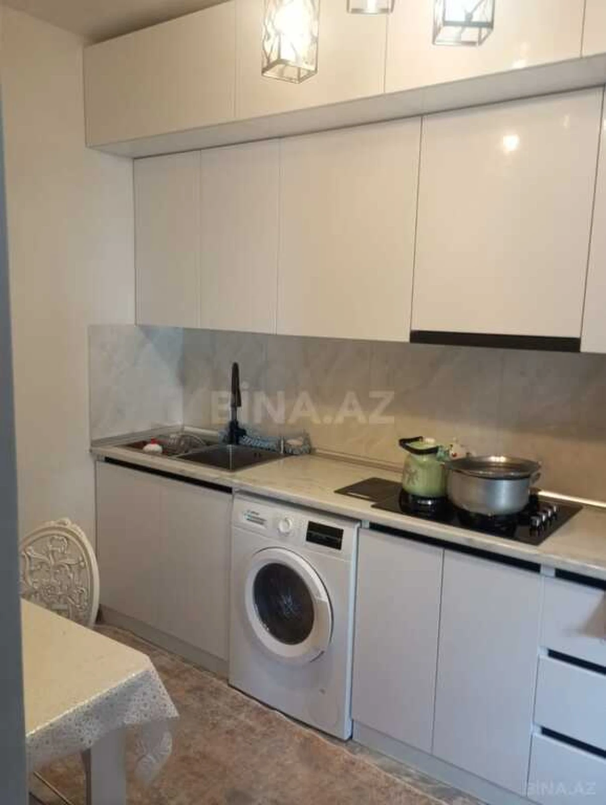 Satılır 5 otaqlı həyət evi 160 m²