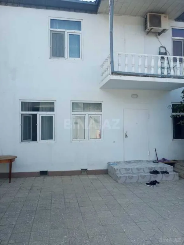 Satılır 5 otaqlı həyət evi 160 m²