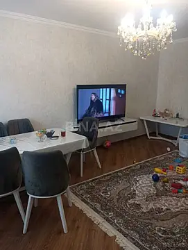 Satılır 5 otaqlı həyət evi 160 m²