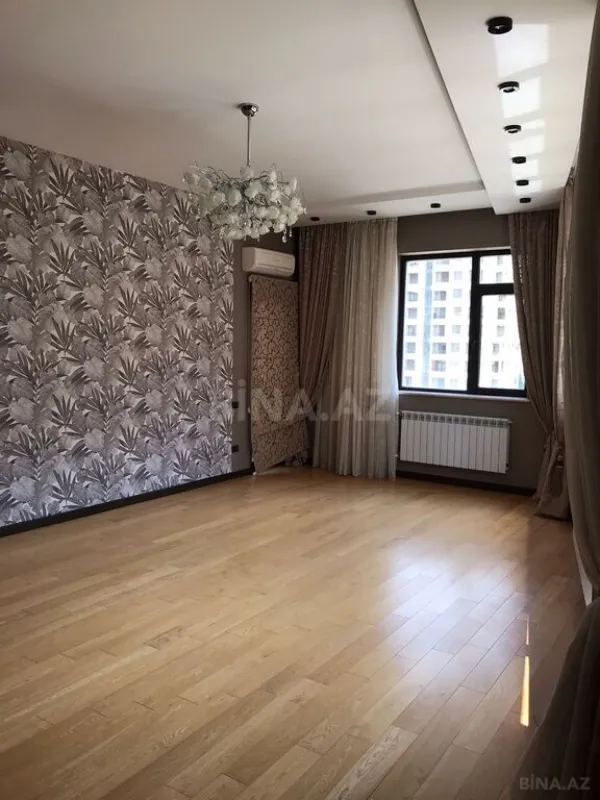 Satılır 3 otaqlı mənzil 127 m²