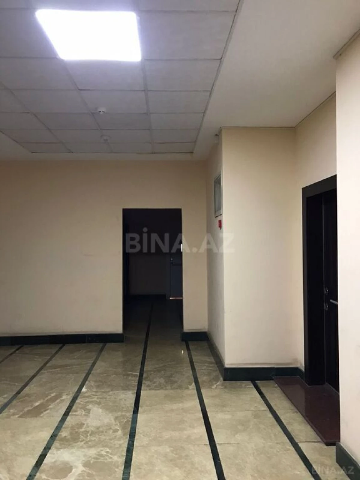 Satılır 3 otaqlı mənzil 127 m²