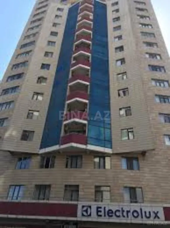 Satılır 3 otaqlı mənzil 127 m²