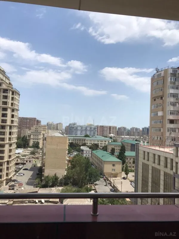 Satılır 3 otaqlı mənzil 127 m²