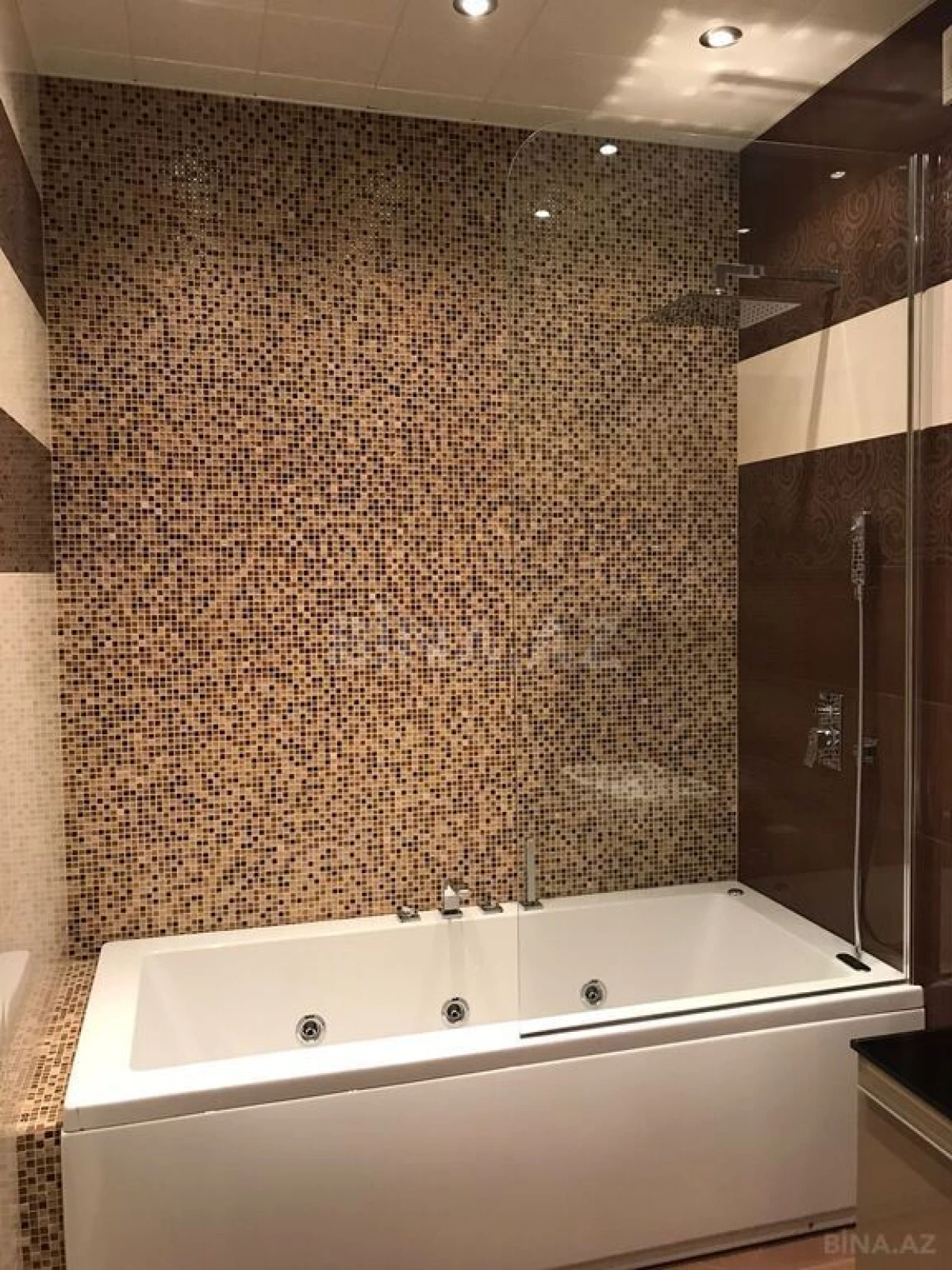 Satılır 3 otaqlı mənzil 127 m²