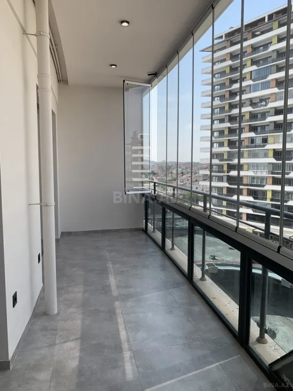 Satılır 4 otaqlı mənzil 182 m²