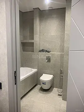 Satılır 4 otaqlı mənzil 182 m²