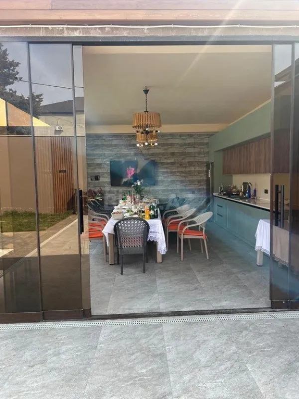 Kirayə verilir 4 otaqlı həyət evi 300 m²