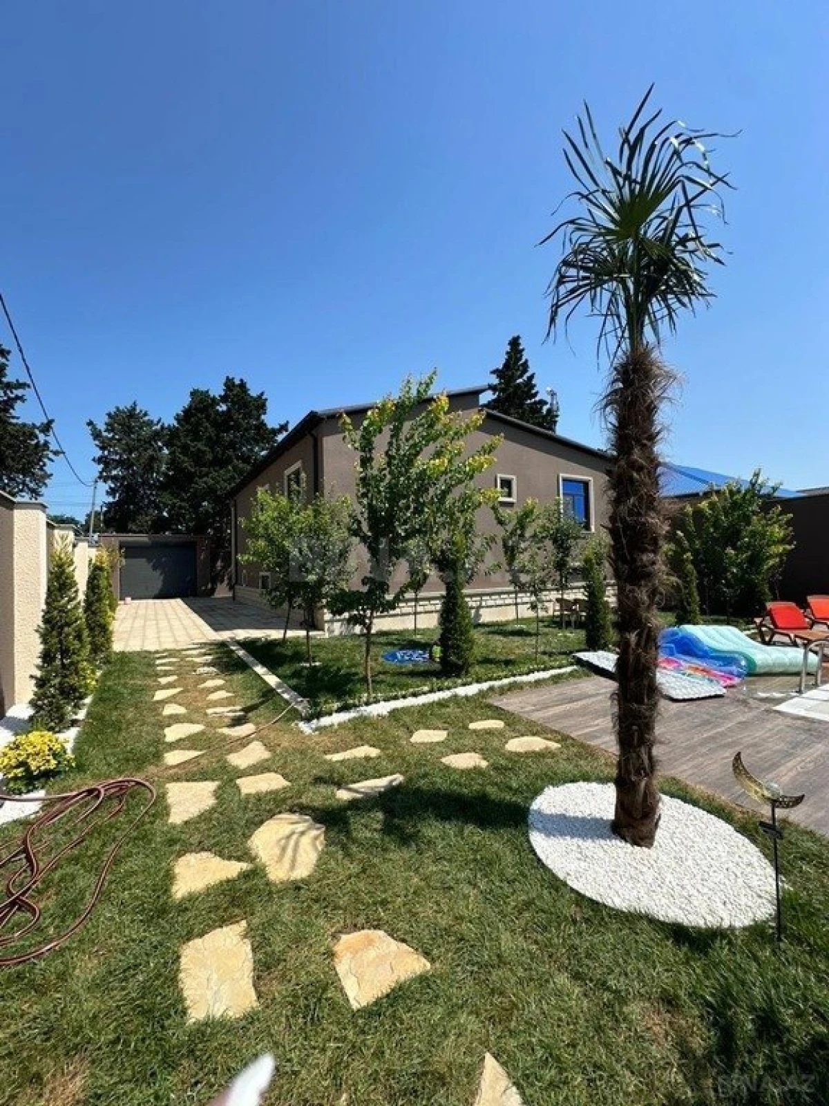 Kirayə verilir 4 otaqlı həyət evi 300 m²