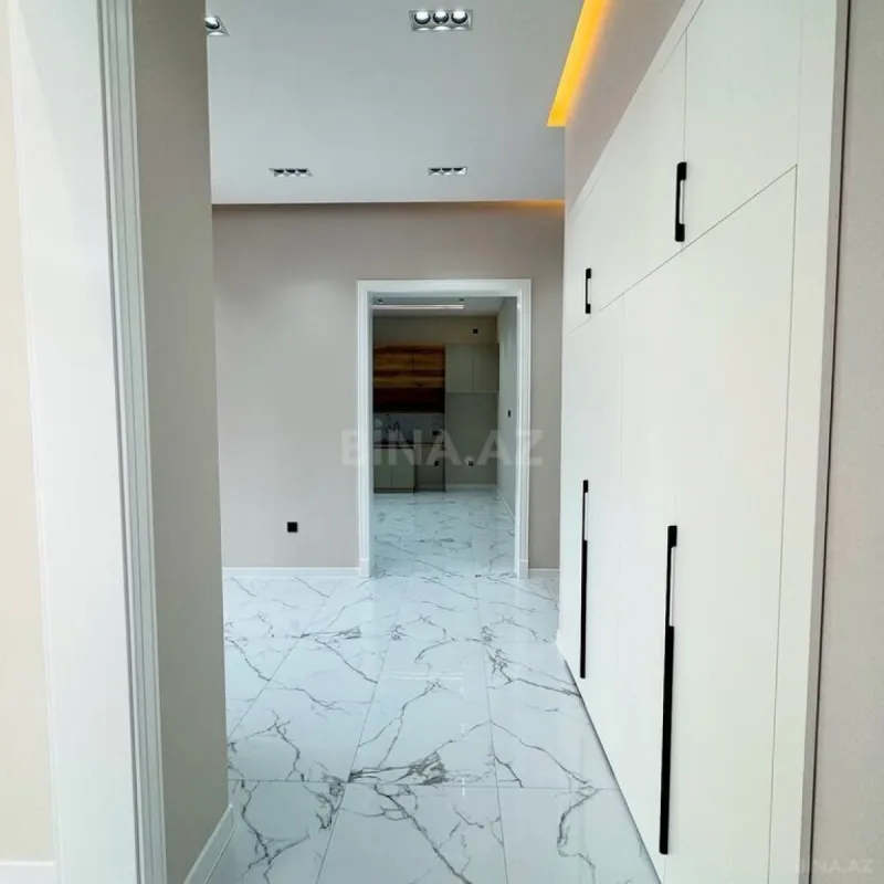 Satılır 4 otaqlı həyət evi 180 m²