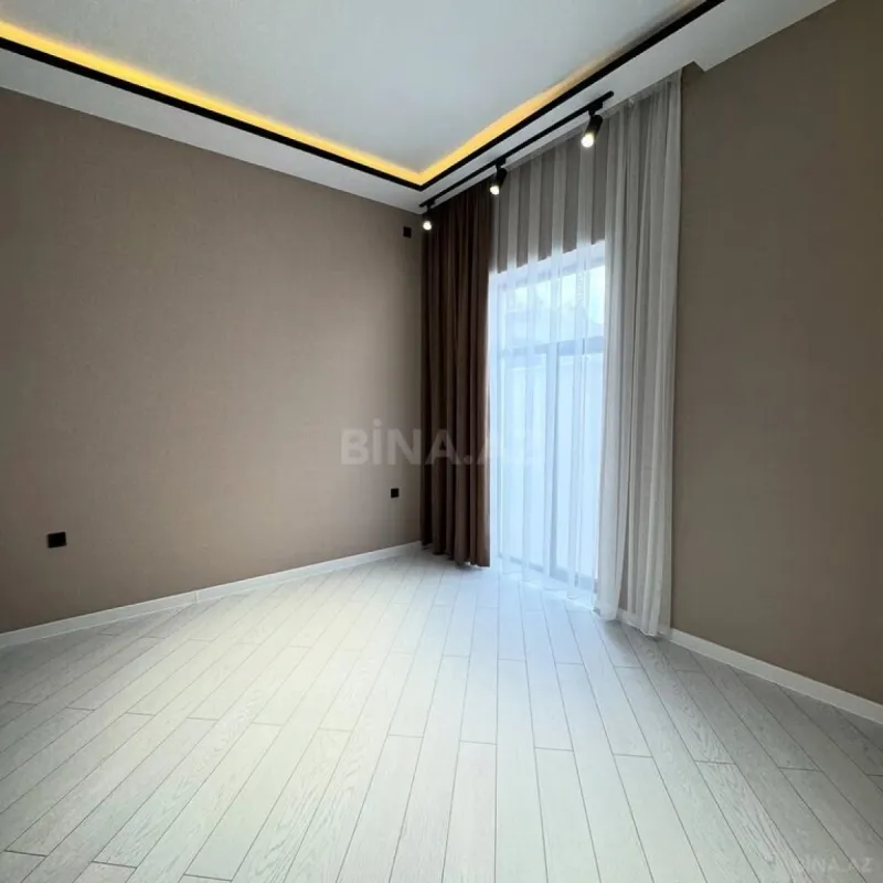 Satılır 4 otaqlı həyət evi 180 m²