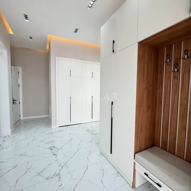 Satılır 4 otaqlı həyət evi 180 m²