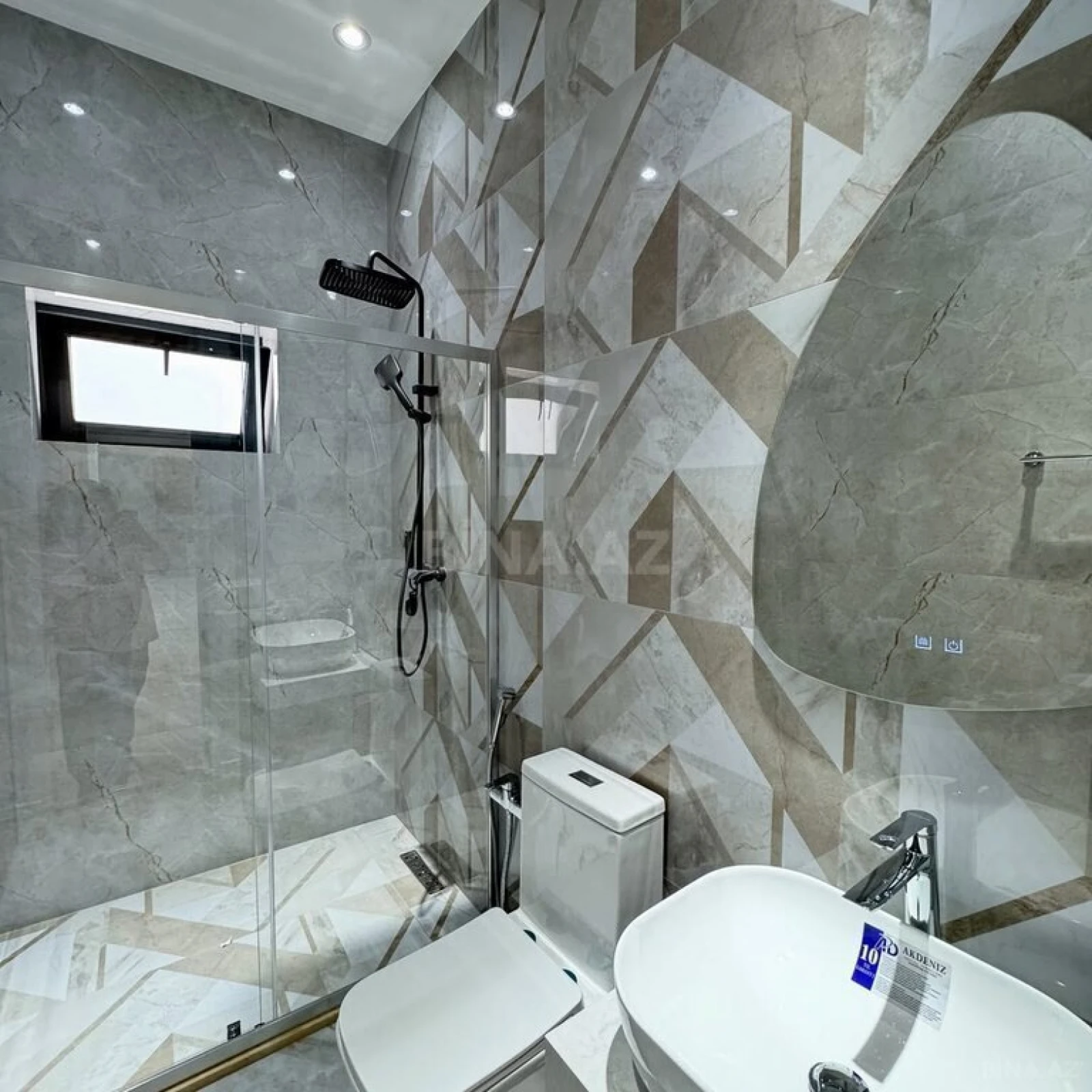 Satılır 4 otaqlı həyət evi 180 m²