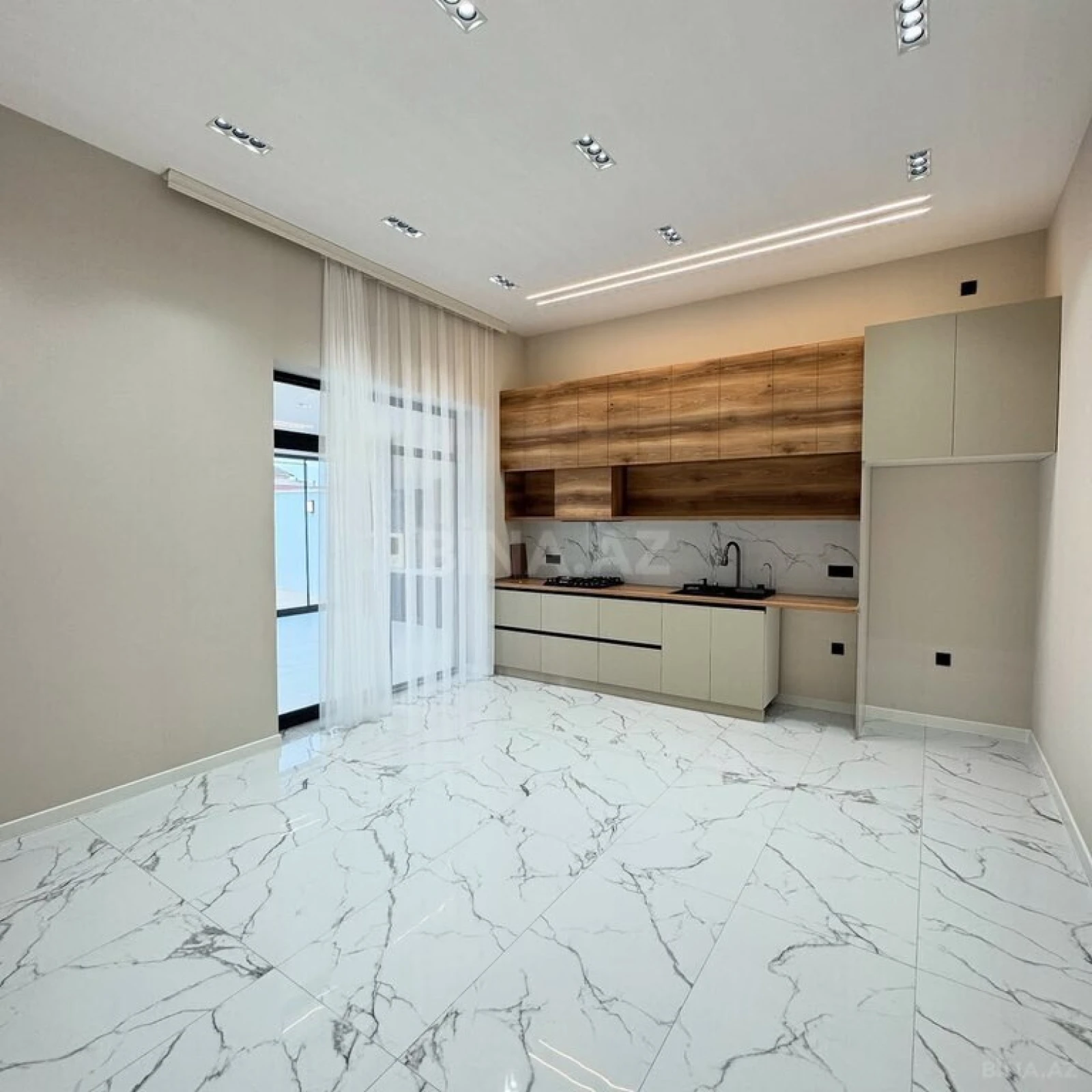 Satılır 4 otaqlı həyət evi 180 m²