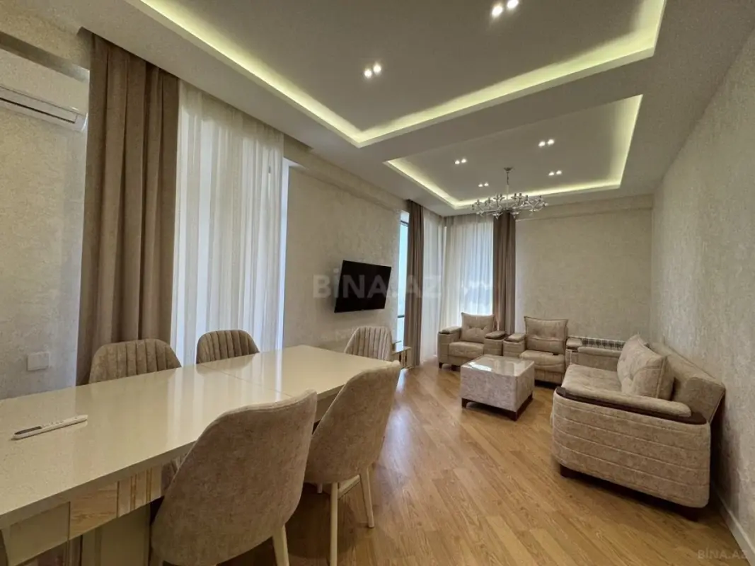 Kirayə verilir 2 otaqlı mənzil 68 m²