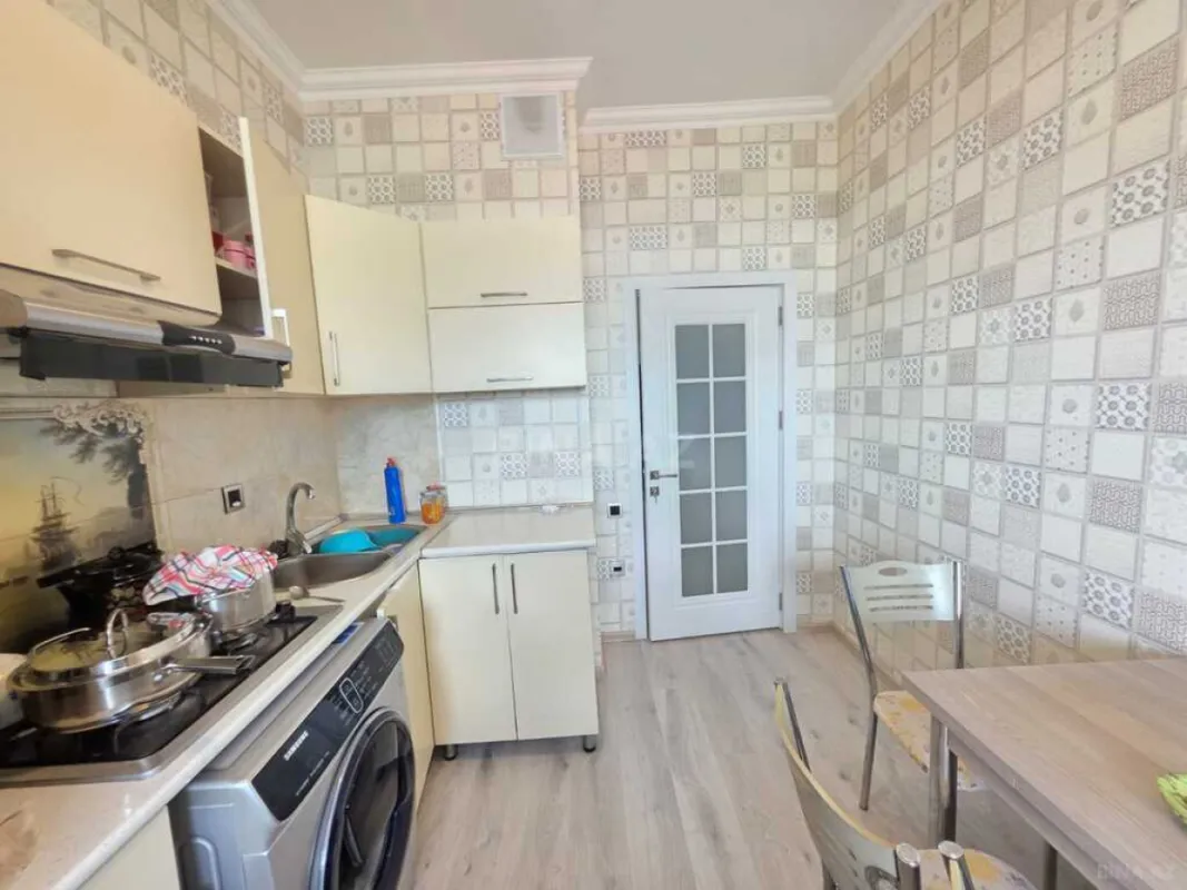 Satılır 3 otaqlı mənzil 110 m²