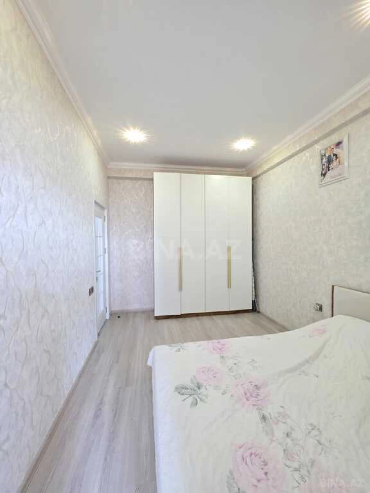 Satılır 3 otaqlı mənzil 110 m²