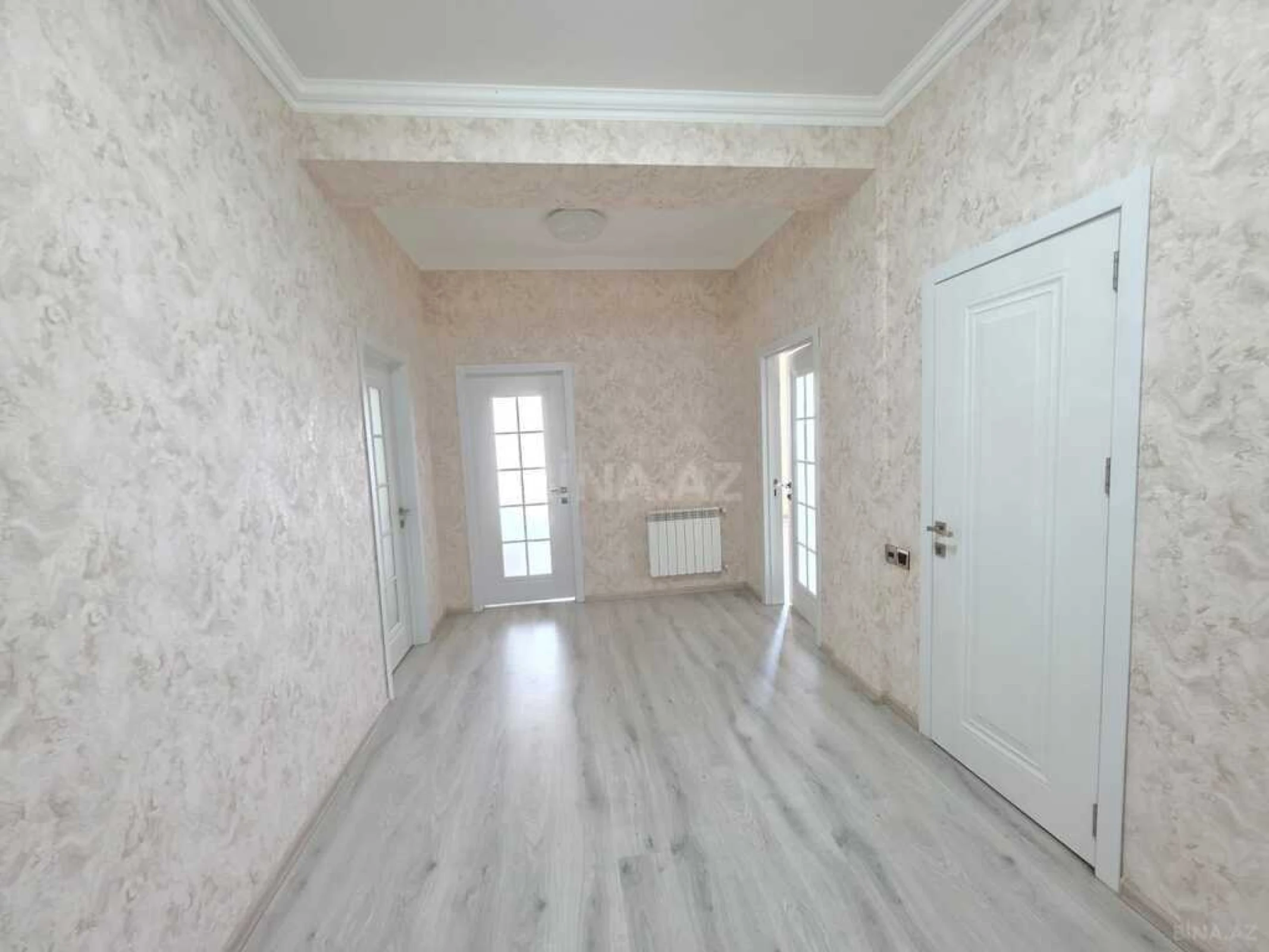 Satılır 3 otaqlı mənzil 110 m²