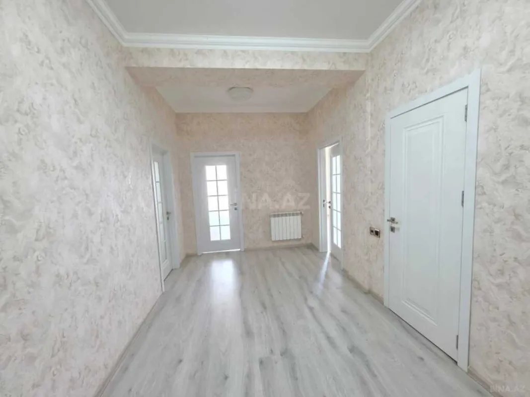 Satılır 3 otaqlı mənzil 110 m²