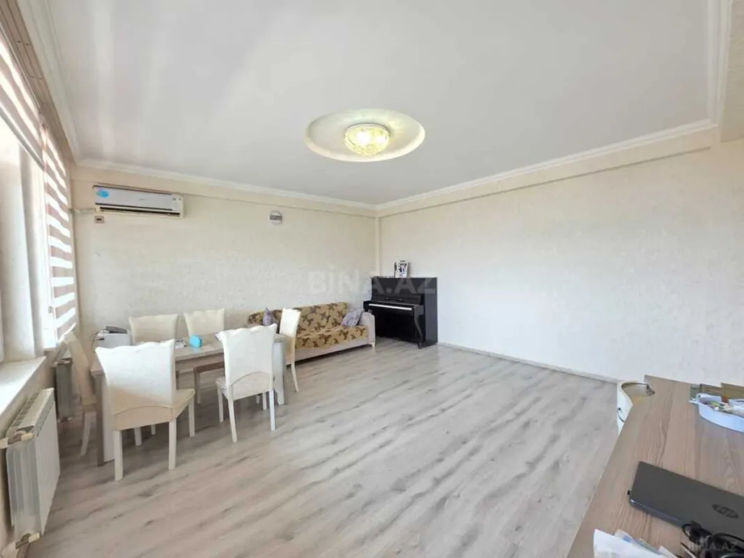 Satılır 3 otaqlı mənzil 110 m²