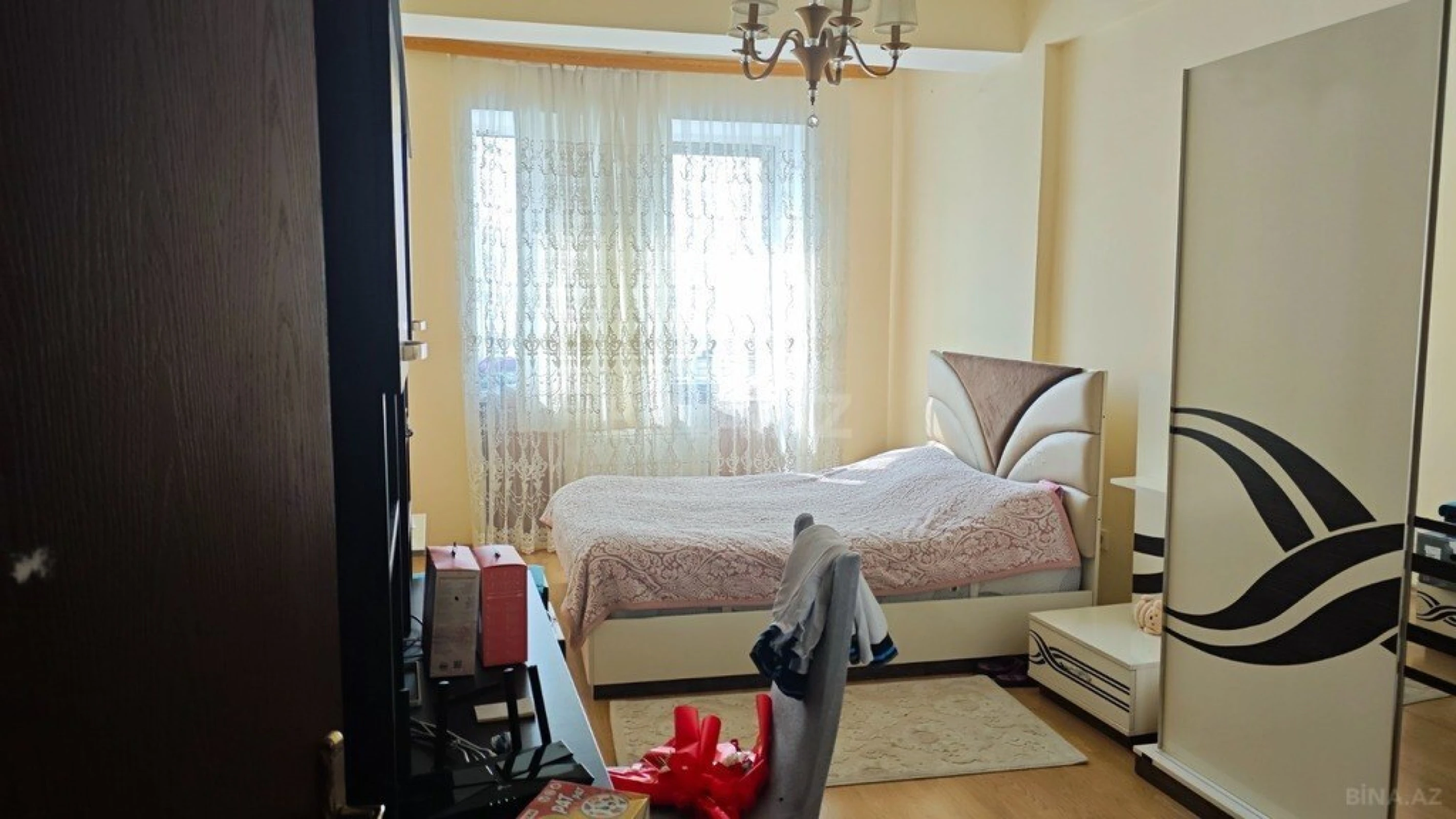 Satılır 3 otaqlı mənzil 140 m²