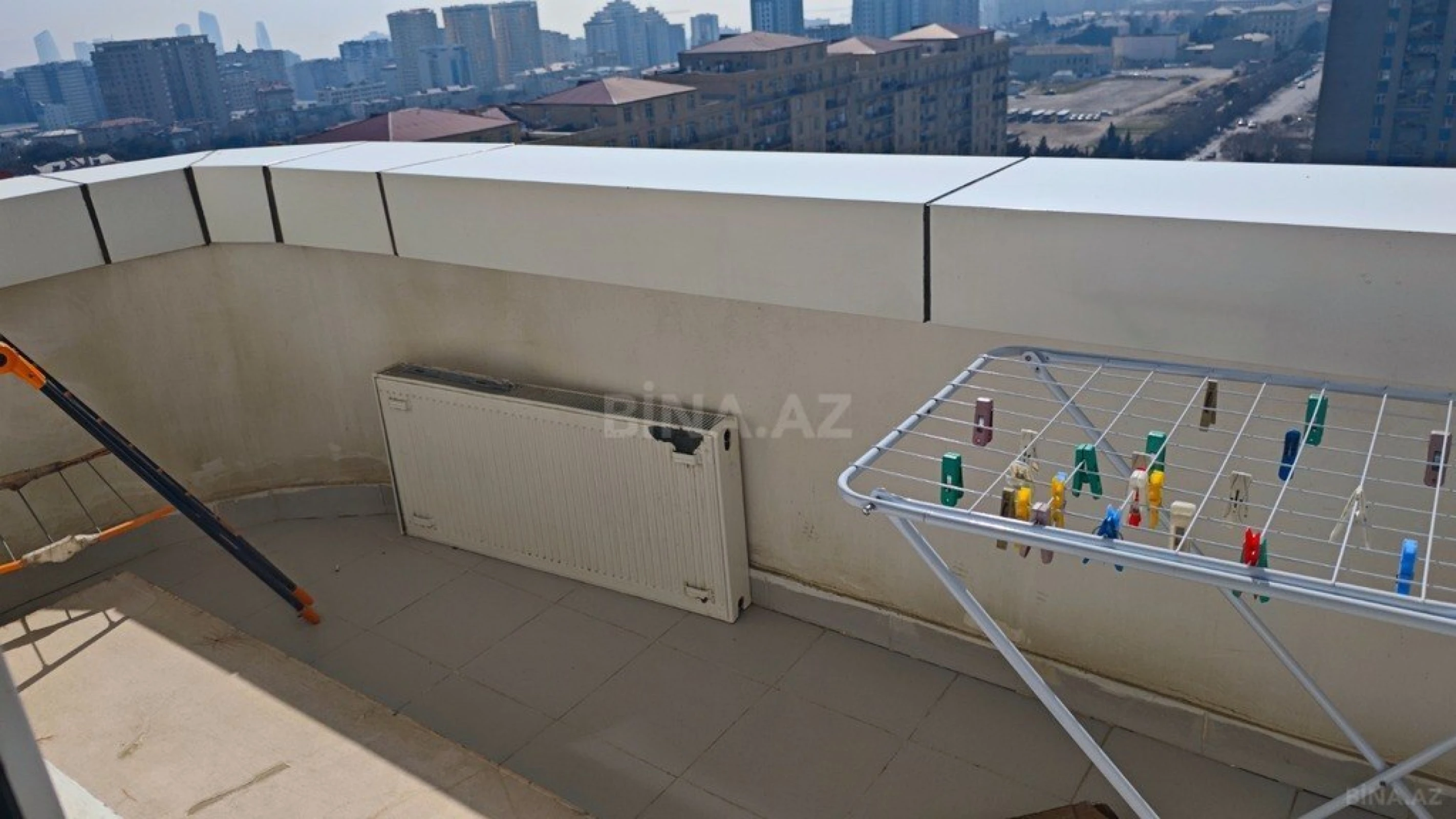 Satılır 3 otaqlı mənzil 140 m²