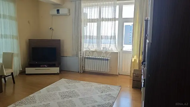 Satılır 3 otaqlı mənzil 140 m²