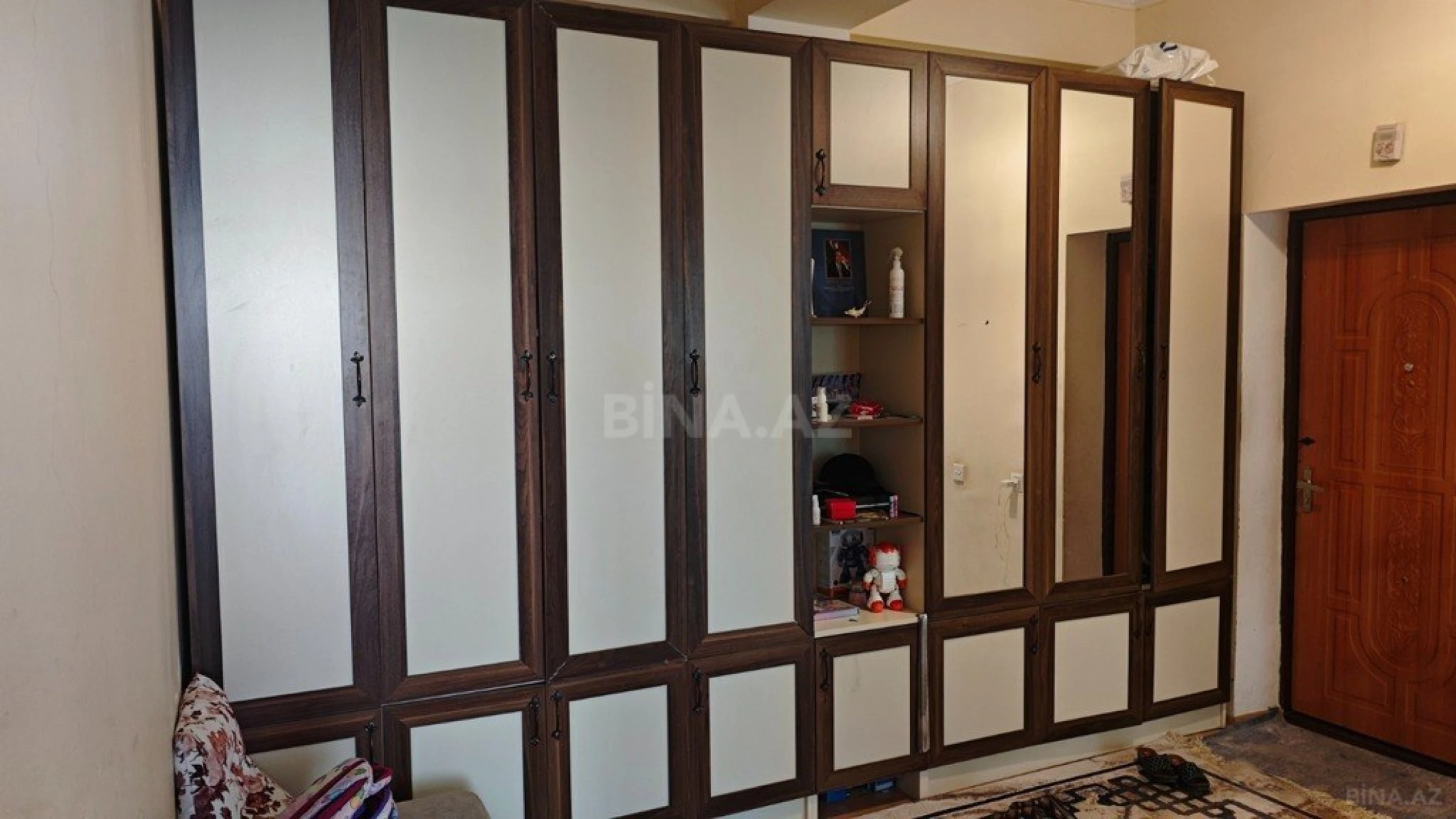 Satılır 3 otaqlı mənzil 140 m²