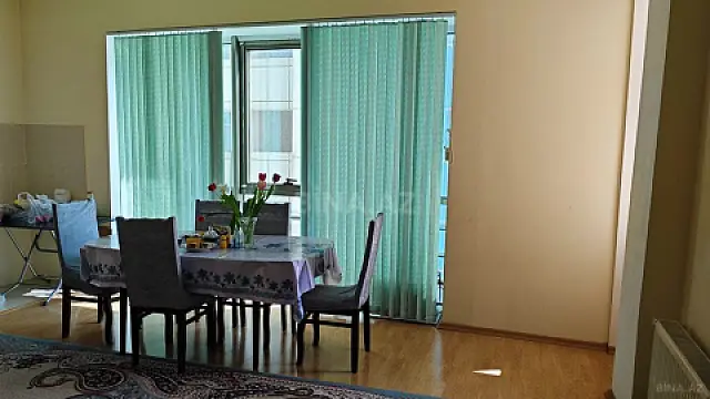 Satılır 3 otaqlı mənzil 140 m²
