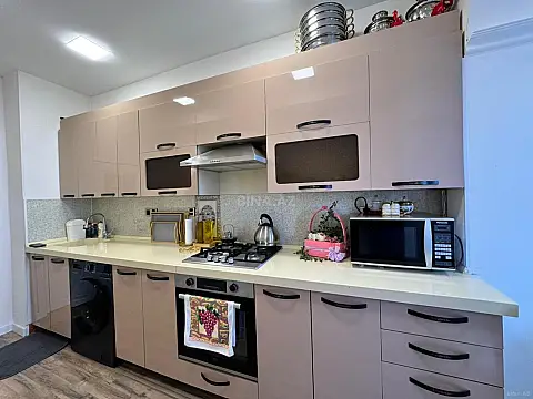 Satılır 2 otaqlı mənzil 70 m²