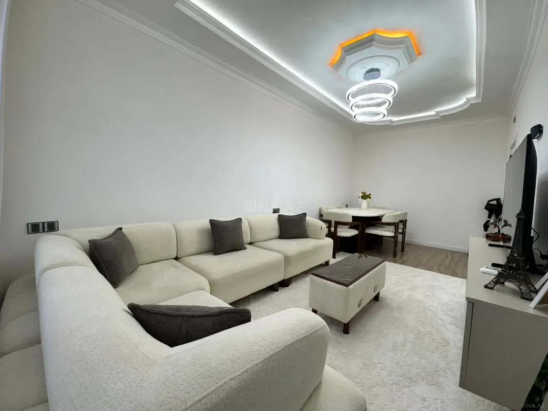 Satılır 2 otaqlı mənzil 70 m²