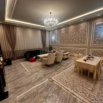Satılır 5 otaqlı həyət evi 250 m²