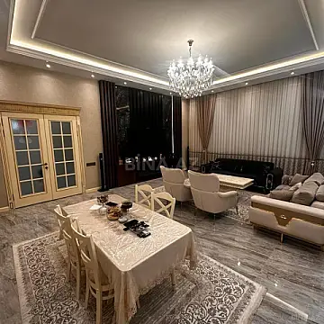 Satılır 5 otaqlı həyət evi 250 m²