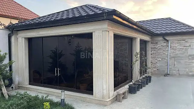 Satılır 5 otaqlı həyət evi 250 m²