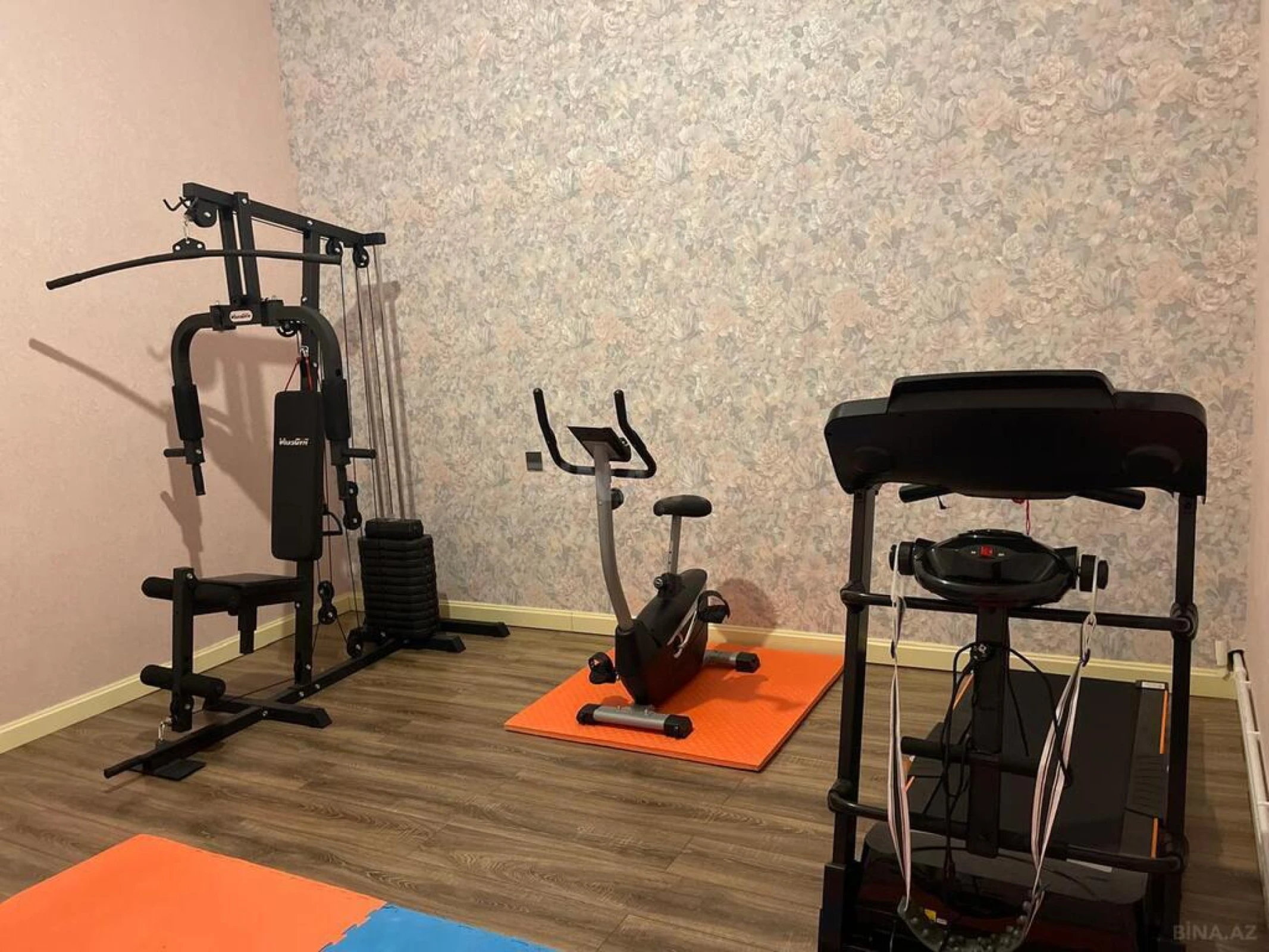 Satılır 5 otaqlı həyət evi 250 m²